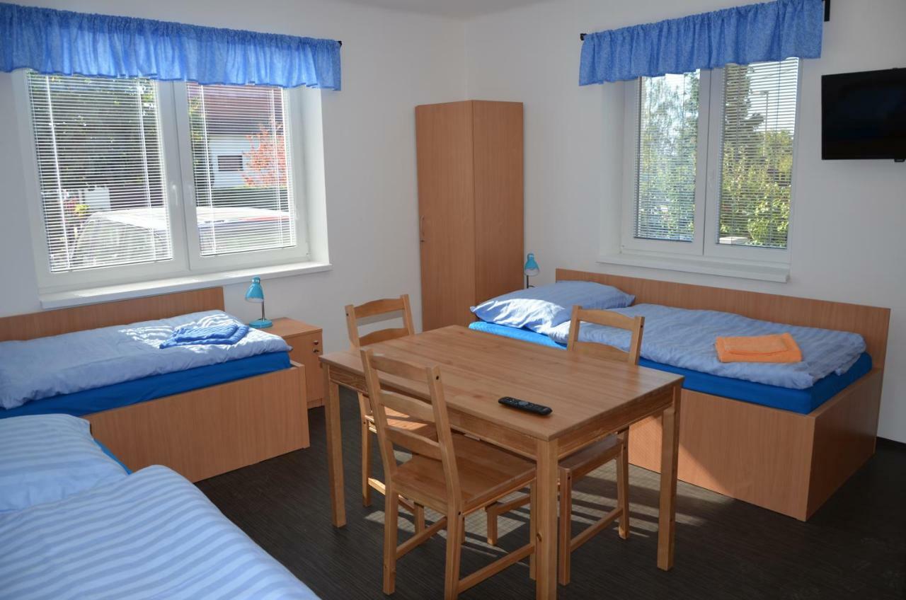Penzion 411 Solnice Екстер'єр фото