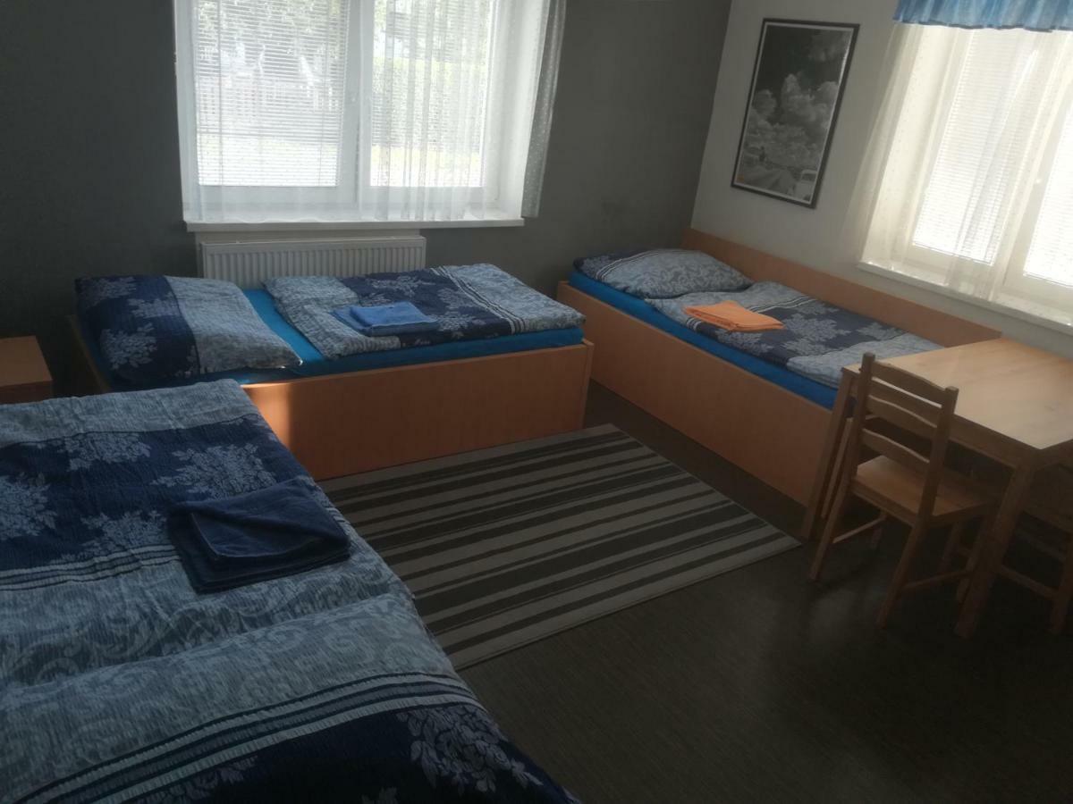 Penzion 411 Solnice Екстер'єр фото